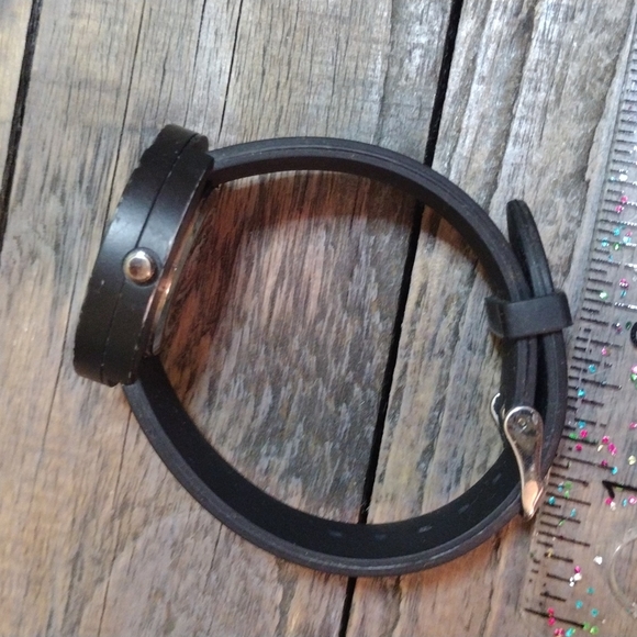 Bass Pro Shop Women's Black & Pink Silicone Watch - Picture 6 of 6